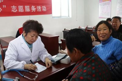 市中医医院志愿服务进乡村 健康扶贫暖人心