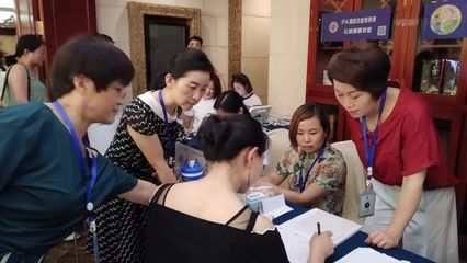 麦田美食628聚会嗨翻天，健康咨询与抖音热潮点亮现场
