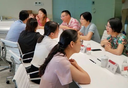 健康咨询台巡礼 温暖驱走职业倦乏 沉浸式交互“问”“签”“护”实践观察